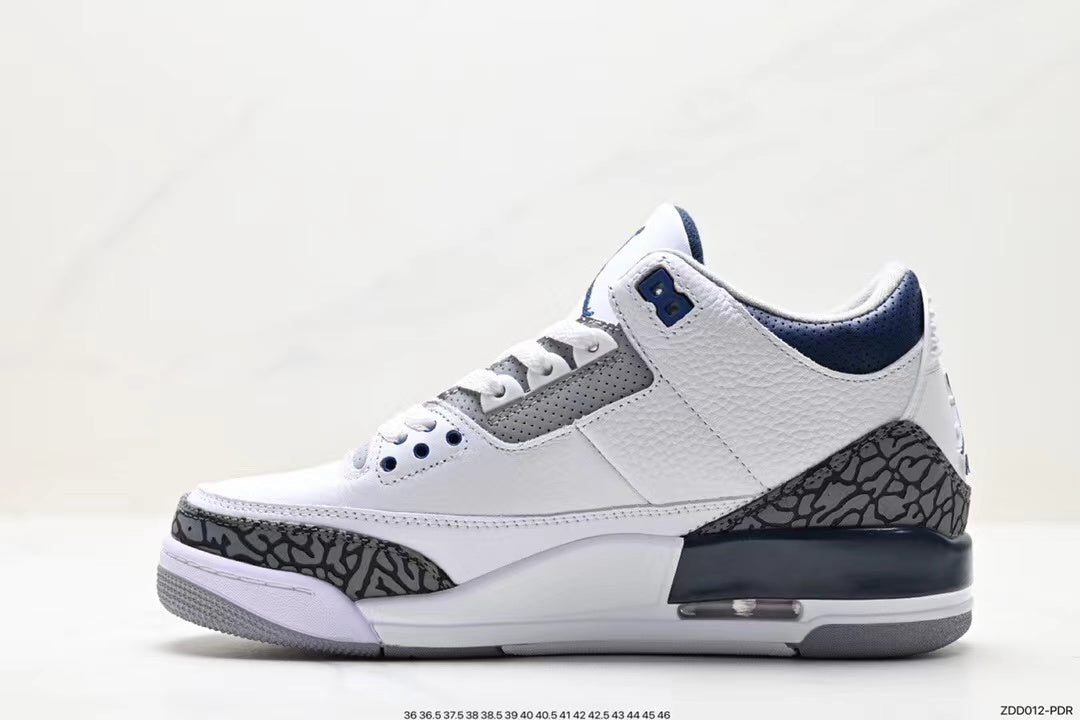 Tenis Jordan 3 Retro Blanco Azul Oscuro.