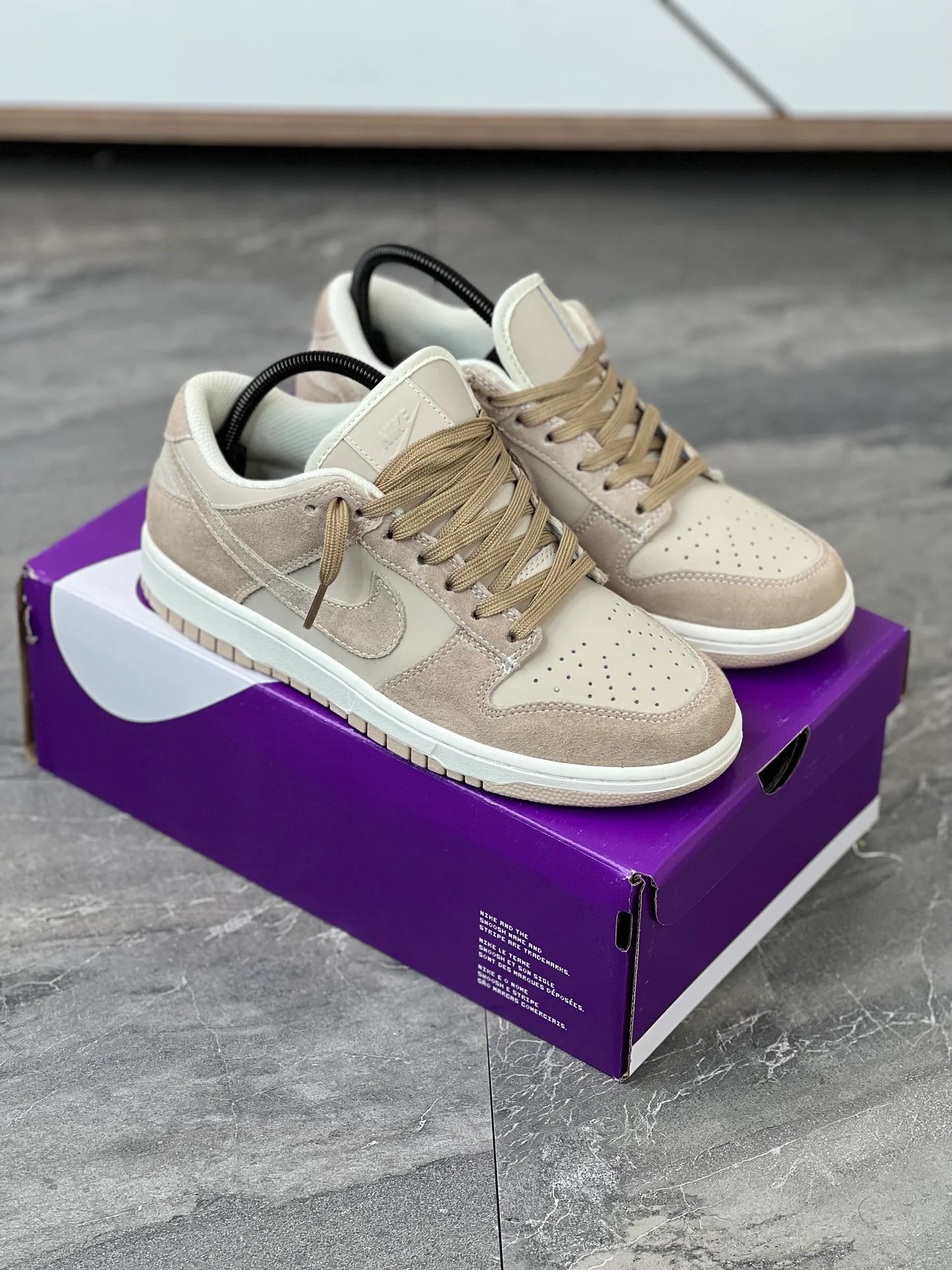 Nike sb cafes on sale