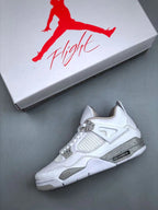 Tenis Jordan 4 Retro Blanco Gris.