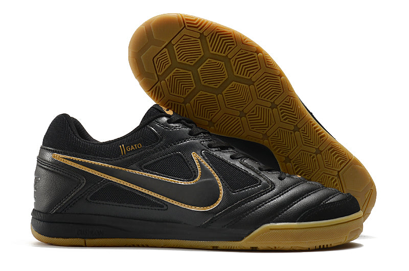 Zapatillas Supreme SB Gato Negro suela goma.