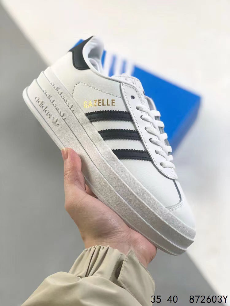 Tenis Gazelle Bold Blanco Plataforma.
