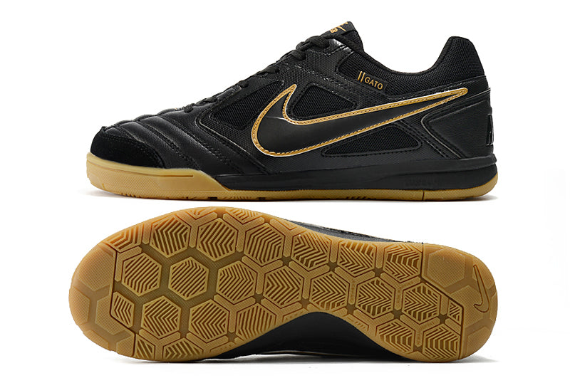 Zapatillas Supreme SB Gato Negro suela goma.
