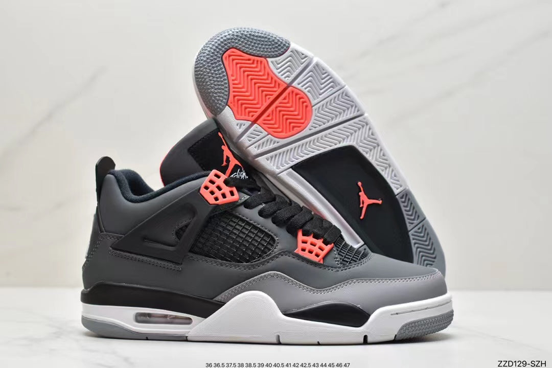 Tenis Jordan 4 Retro Gris Blanco.