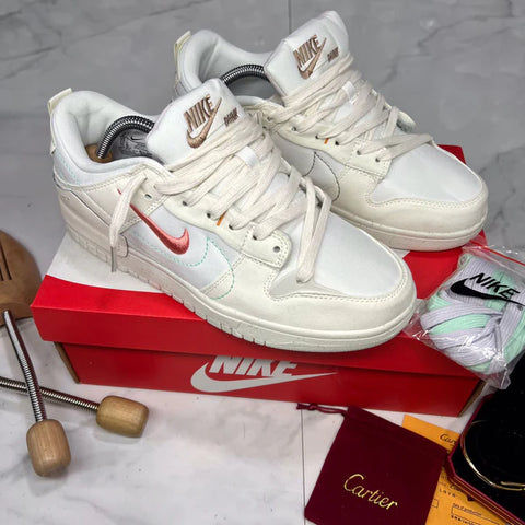 Tenis SB Dunk Low Blanco.
