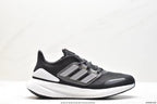 Tenis Pureboost Negro Blanco.