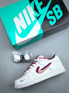 Tenis SB Dunk Low Parra Blanco.