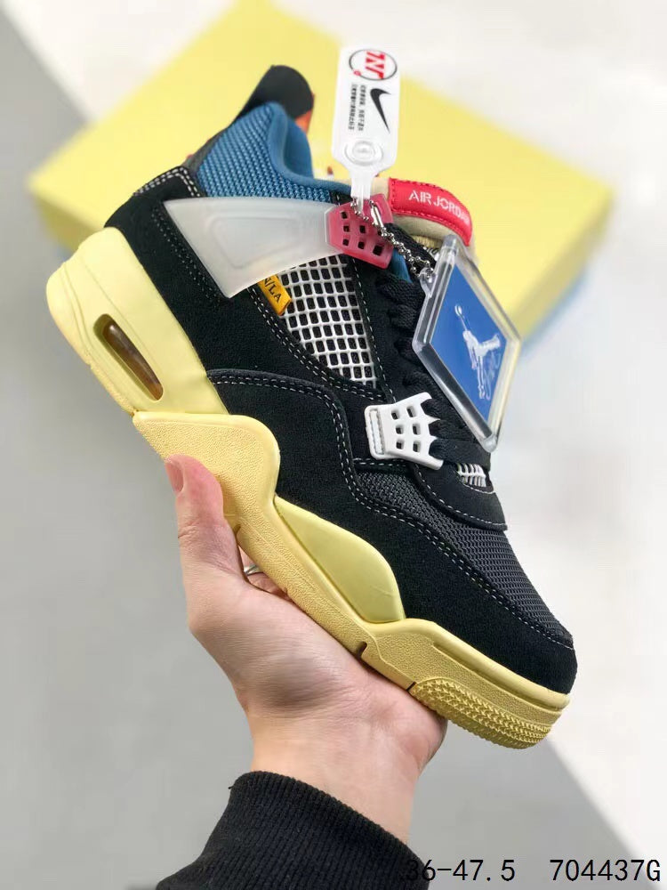 Tenis Jordan 4 Retro Negro Azul.