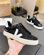 Tenis Veja Negro.