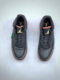 Tenis Jordan 3 Retro Negro Suela Naranja.