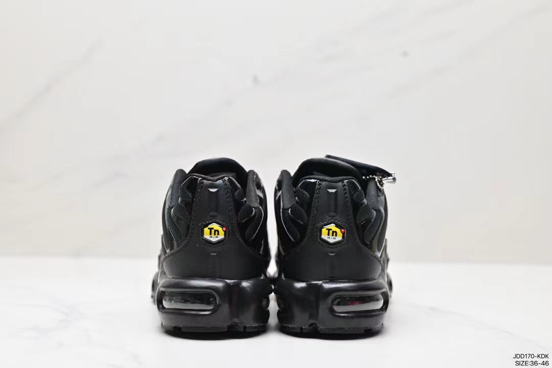 Tenis Air Max Plus Tn Totalmente Negro.
