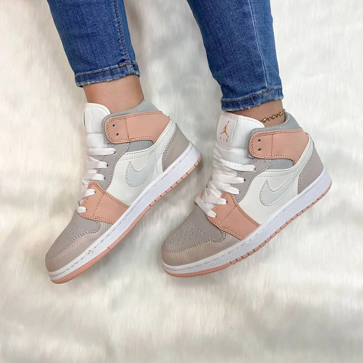 Tenis Jordan 1 Retro Rosa Veig.