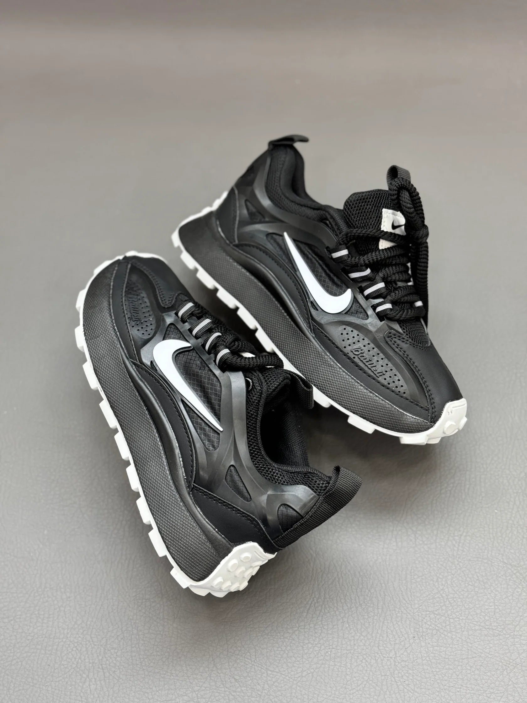 Tenis Air Benelli Negro.