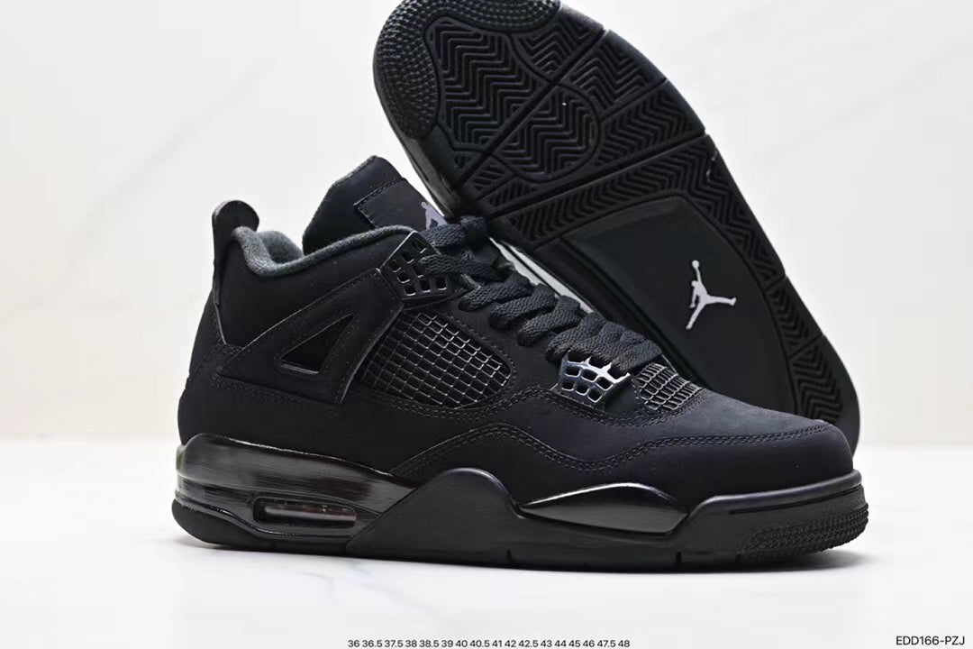 Tenis Jordan 4 Retro Negro.