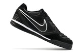 Zapatillas Supreme SB Gato Negro suela goma negra.