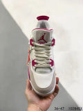Tenis Jordan 4 Retro Blanco Rosa.