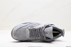Tenis Jordan 4 Retro Gris Claro.