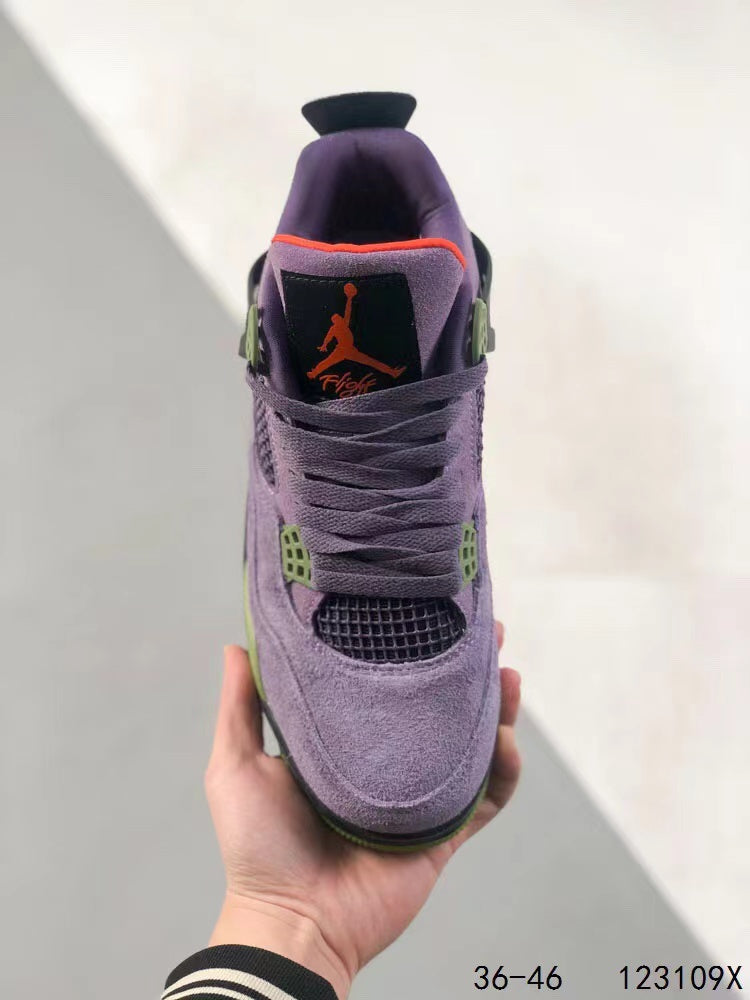 Tenis Jordan 4 Retro Morado.