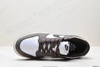 Tenis SB Dunk Low Cafe Blanco.