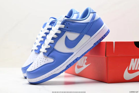 Tenis SB Dunk Low Azul Blanco.