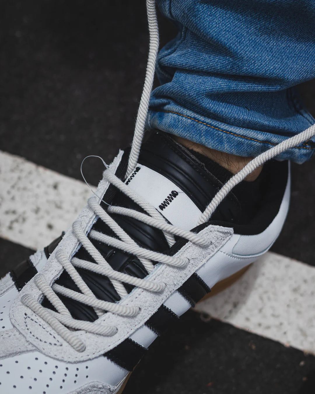 Tenis Gazelle Blancos.