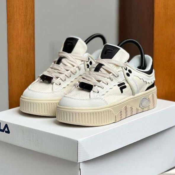 Tenis Fila Blanco Negro.