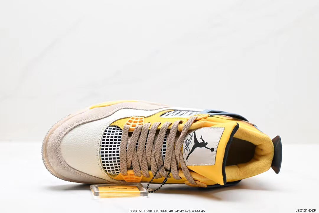 Tenis Jordan 4 Retro Blanco Amarillo.