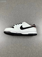 Tenis SB Dunk Low AE86 Gris Negro