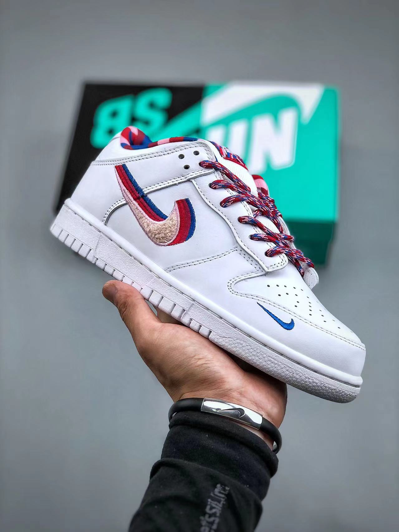 Tenis SB Dunk Low Parra Blanco.