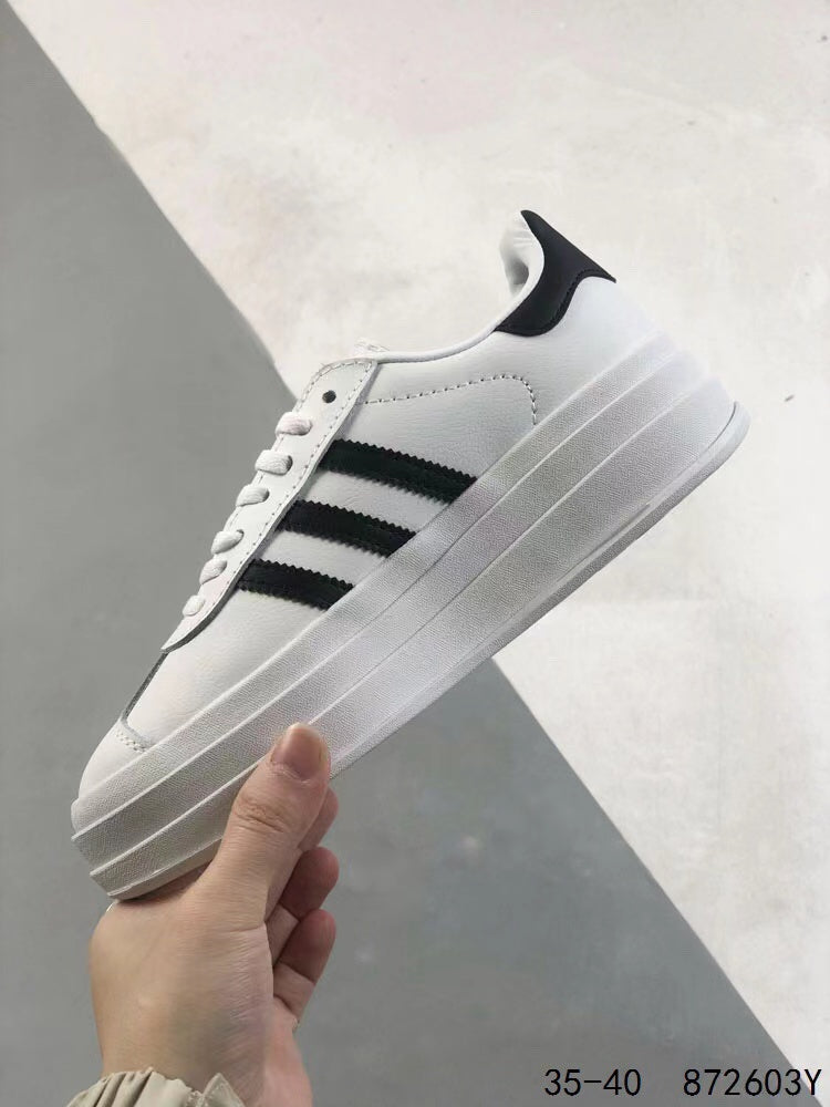 Tenis Gazelle Bold Blanco Plataforma.