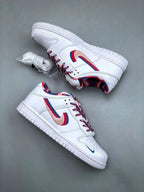 Tenis SB Dunk Low Parra Blanco.