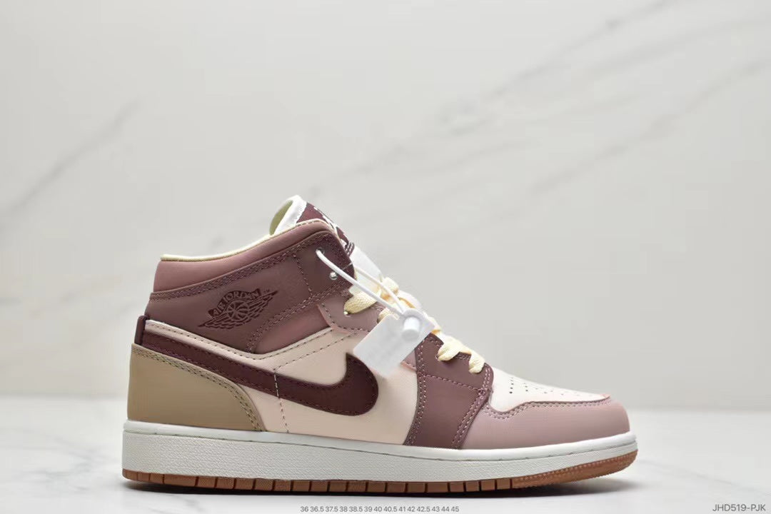 Tenis Jordan 1 Retro Bota Veig