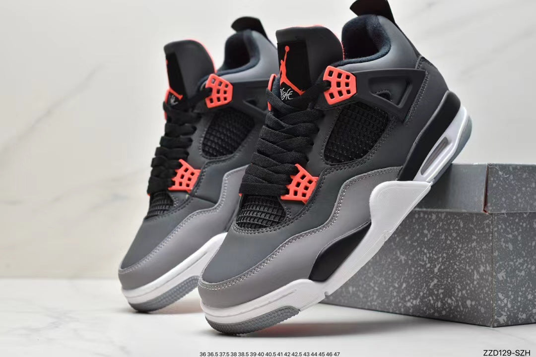 Tenis Jordan 4 Retro Gris Blanco.