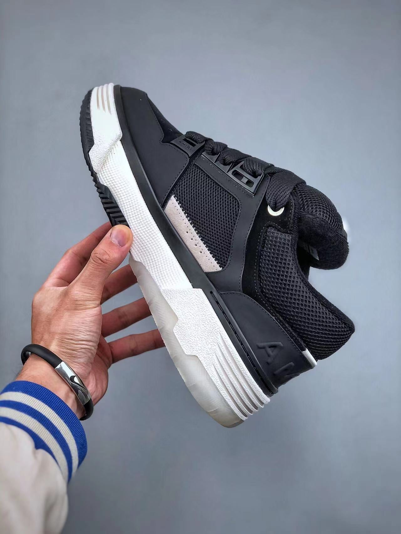 Tenis Amiri Negro.