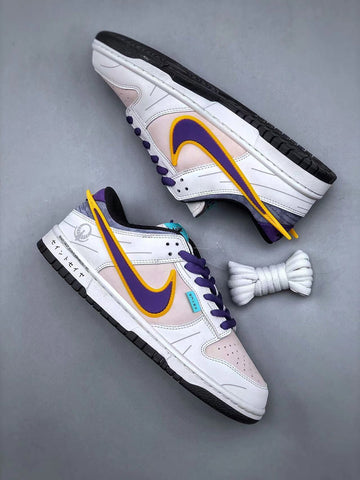 Tenis SB Dunk Low Saint Seiya Blanco Morado