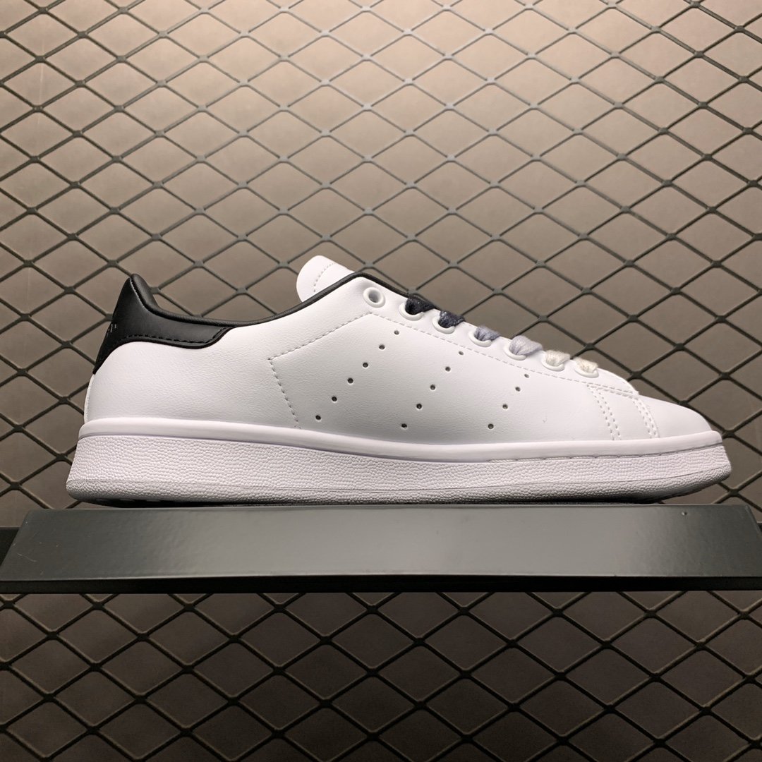 Tenis Stan Smith Blanco Negro.