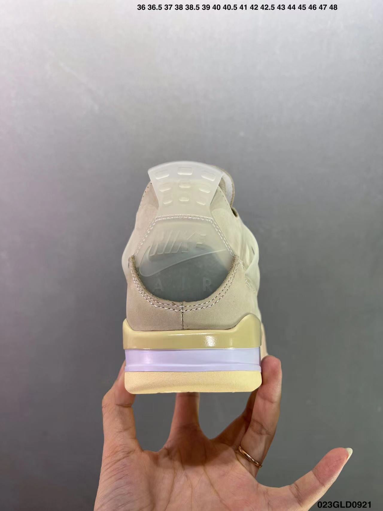 Tenis Jordan 4 Retro Veig.