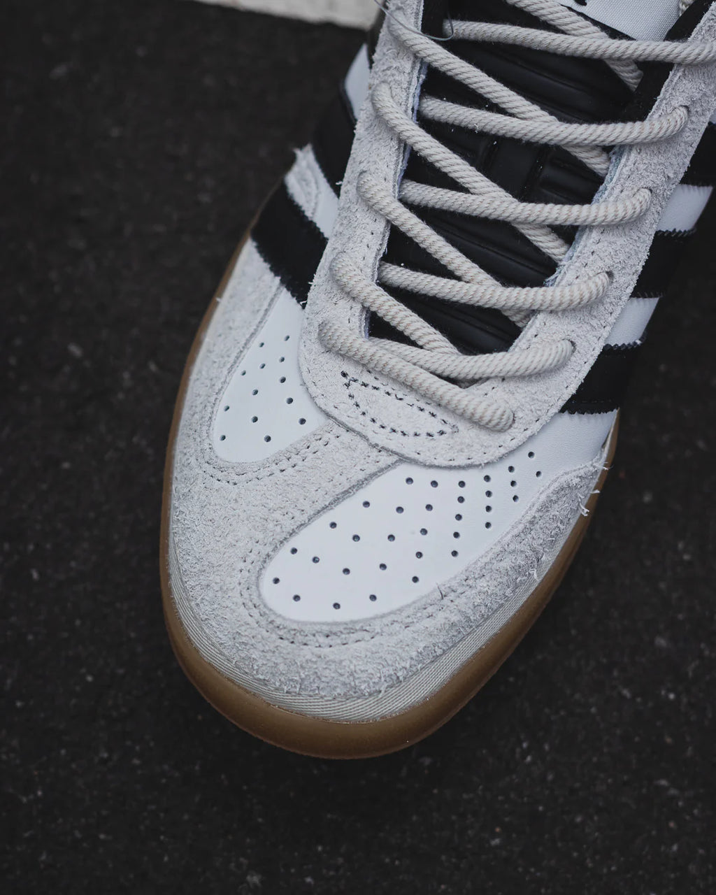 Tenis Gazelle Blancos.