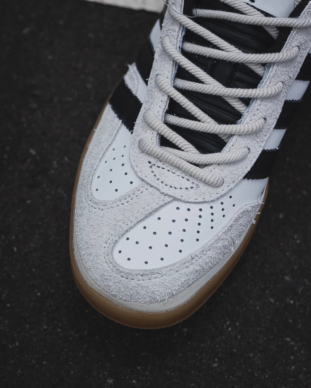 Tenis Gazelle Blancos.