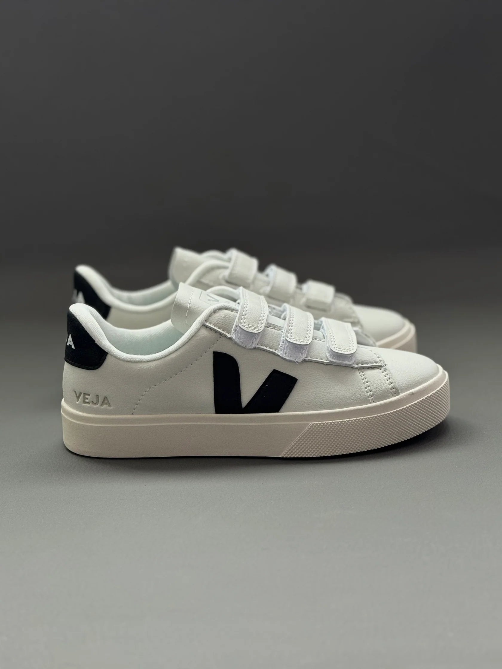 Tenis Veja Blanco Negro.