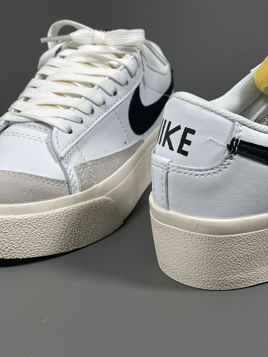 Tenis Blazer Low Pataforma Blanco Negro.