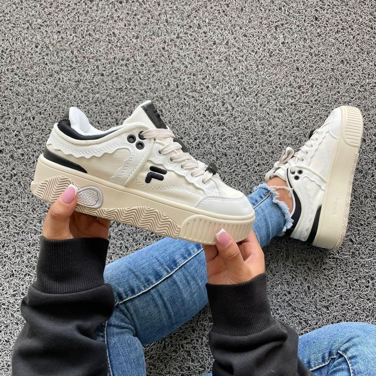 Tenis Fila Blanco Negro.
