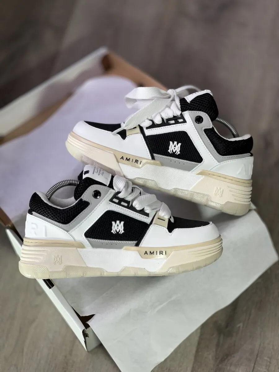 Tenis Amiri Negro Blanco.