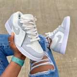Tenis Jordan 1 Retro Sin Bota Azul Claro.