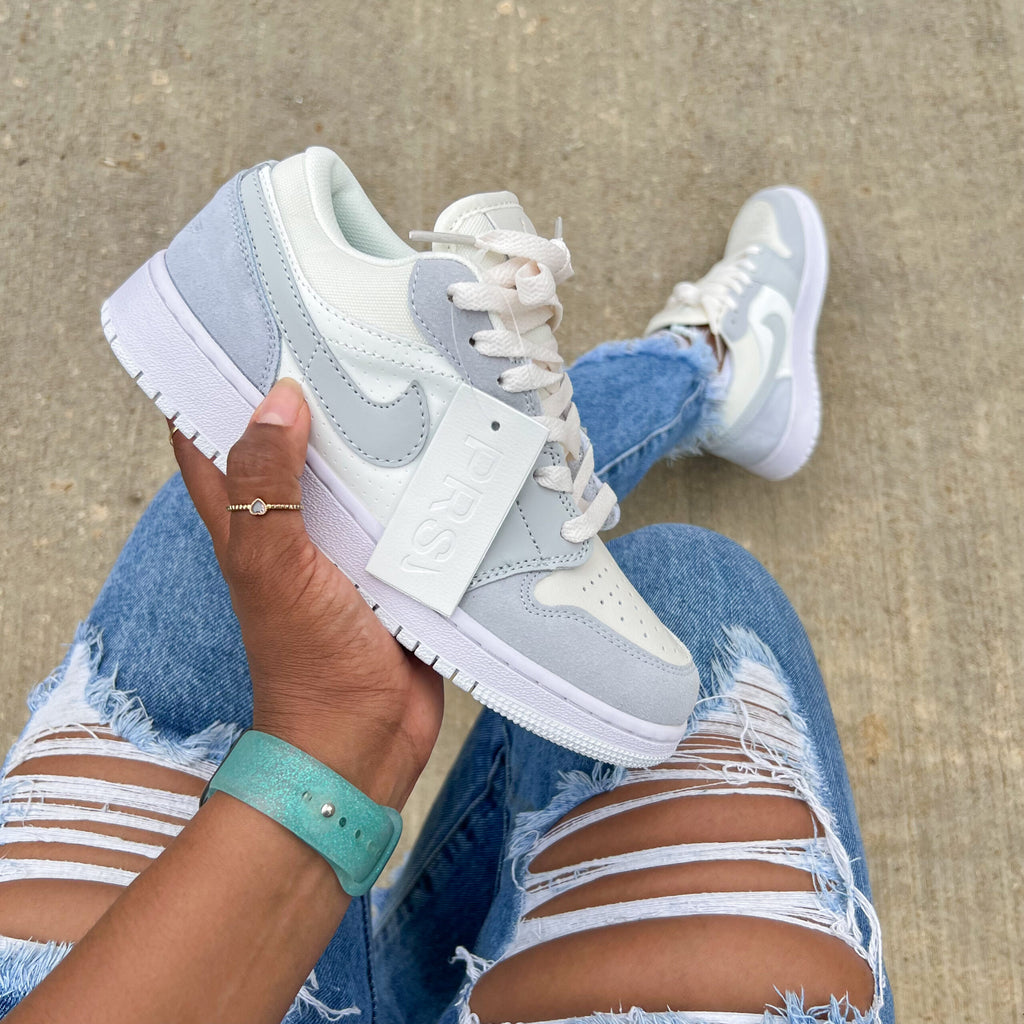 Tenis Jordan 1 Retro Sin Bota Azul Claro.