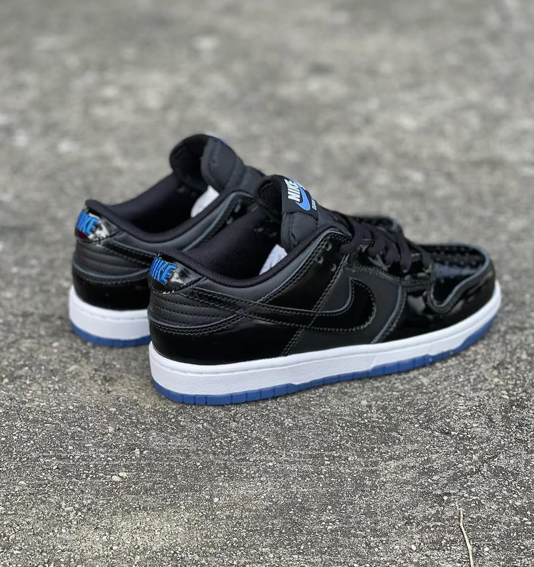Tenis SB Dunk Low Negro Brrillante.