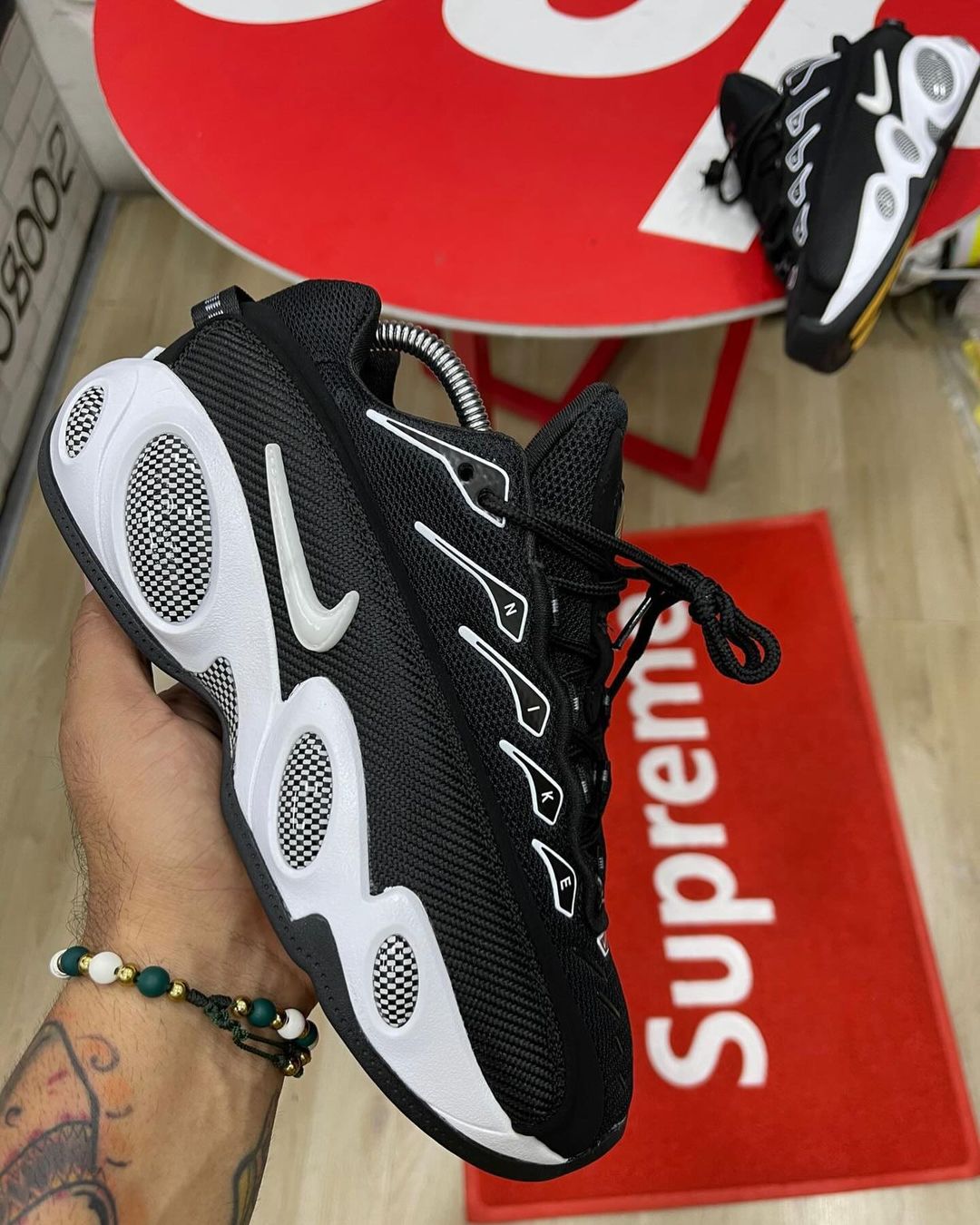 Tenis Step Air Terra/Nocta Negro.