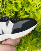 Tenis New Balance 327 Negro Gris.