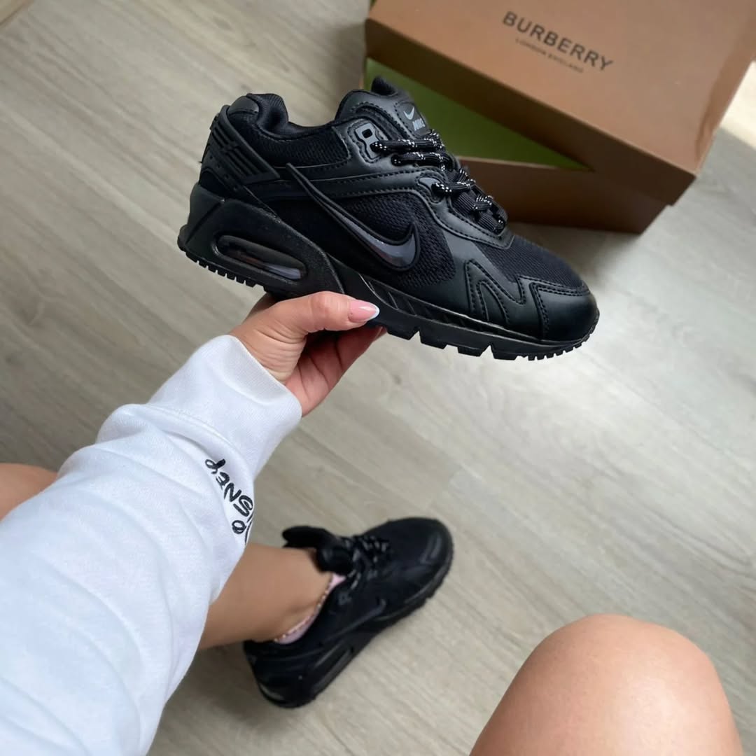 Tenis Air Max Excee Negro.