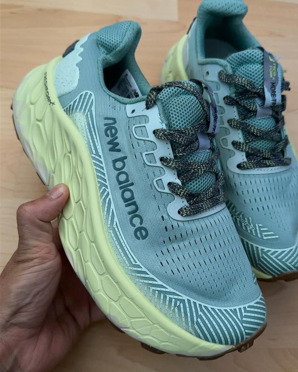 Tenis New Balance Fresh Foan Azul Verde.