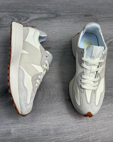 Tenis New Balance 327 Blanco Azul Claro.